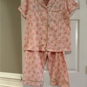 Poppy & Clay Organic Cotton Women's Pajama Set with a tag